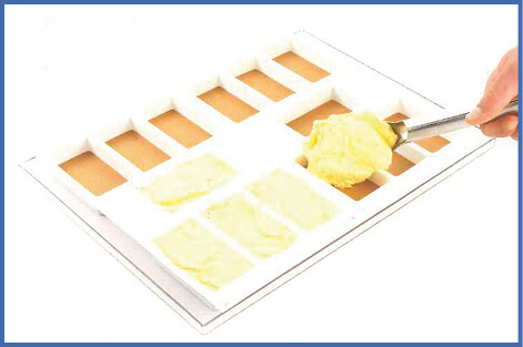2. Riempire con il gelato